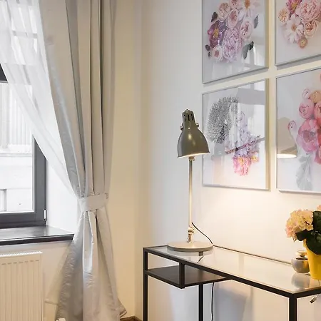 St.roland Livu Square