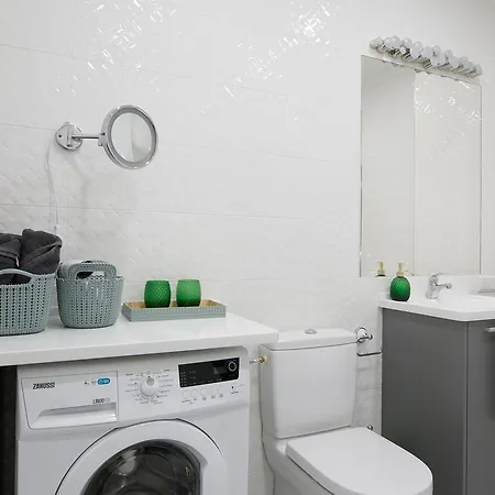 St.roland Livu Square