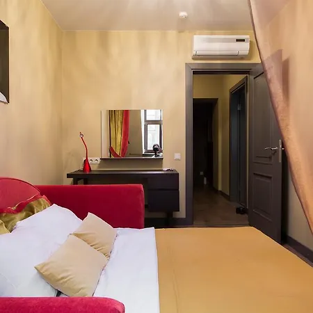 St.roland Livu Square