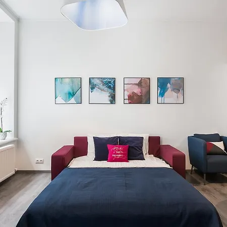 St.roland Livu Square