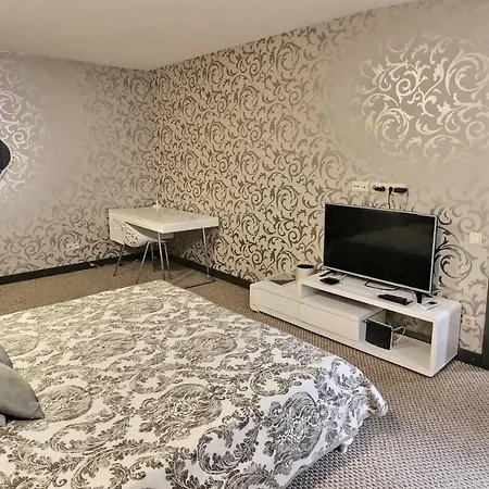 St.roland Livu Square