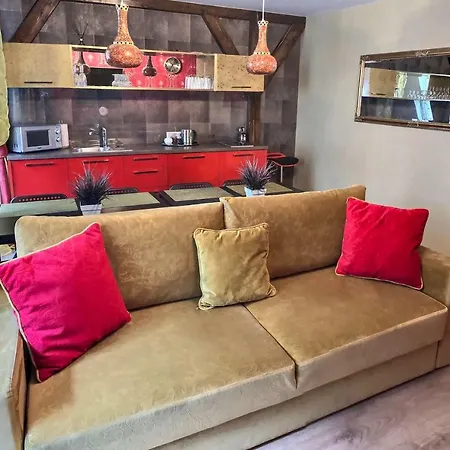 St.roland Livu Square