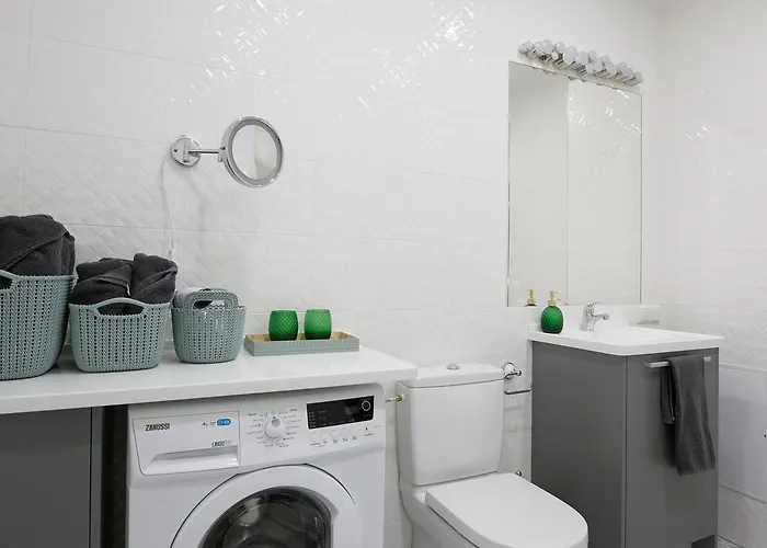 St.roland Livu Square