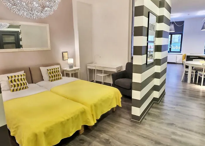 Apartament St.roland Livu Square *